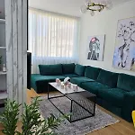 Parkside - Air Albania View Appartement