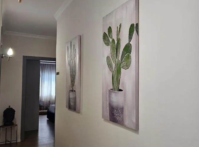 Parkside - Air Albania View * 地拉那