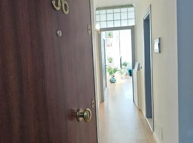 Parkside - Air Albania View アパート